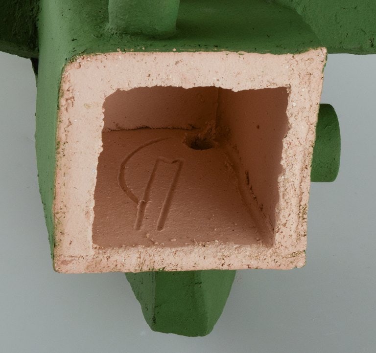 Christina Muff, Danish contemporary ceramicist (b. 1971). Unique cubist stoneware sculpture in matte - 7