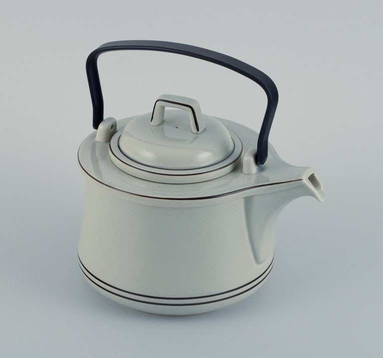 Jens Harald Quistgaard for Bing & Grøndahl, "Colombia" teapot in stoneware. - 4