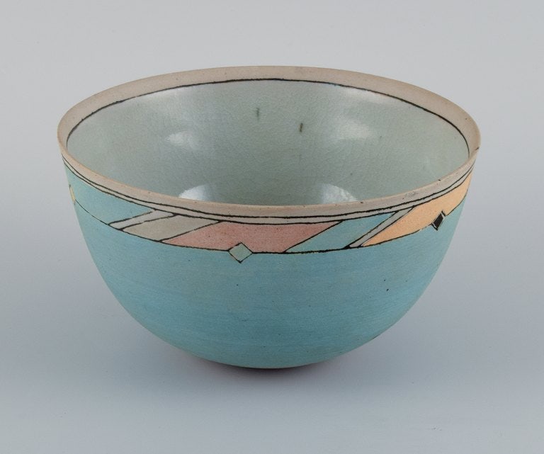 Ane-Katrine von Bülow, Danish contemporary ceramicist. Unique bowl in turquoise with geometric - 3