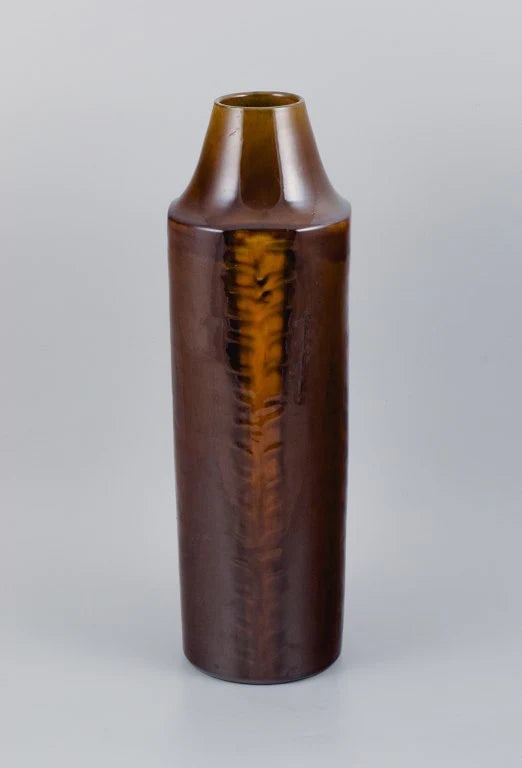 Jacob Bang (1932-2011) for Hegnetslund, Denmark. Large ceramic vase, mid-20th C - 2