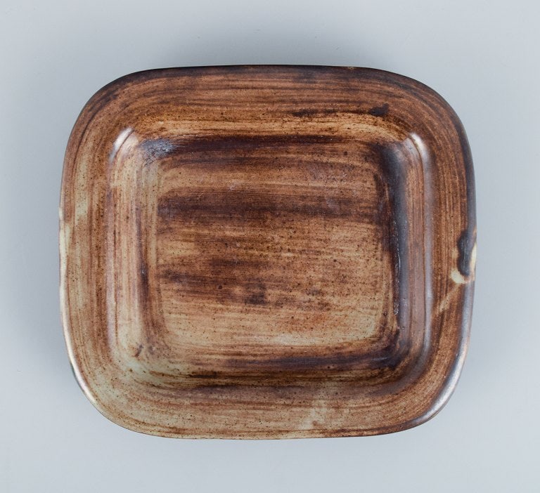 Dominique Pouchain (1956), France, unique ceramic dish in brown tones. - 4