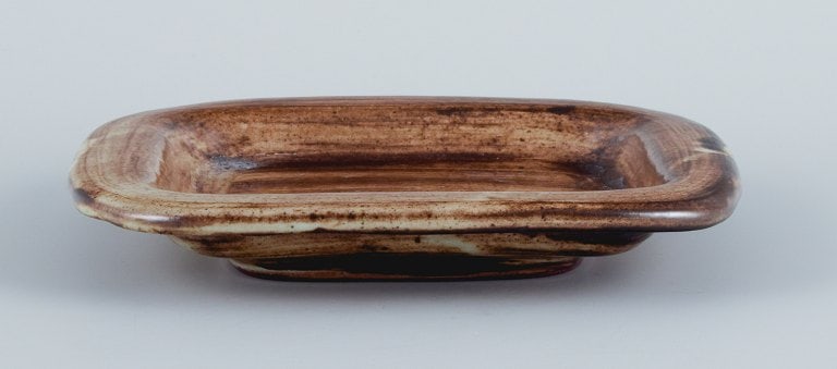 Dominique Pouchain (1956), France, unique ceramic dish in brown tones. - 5