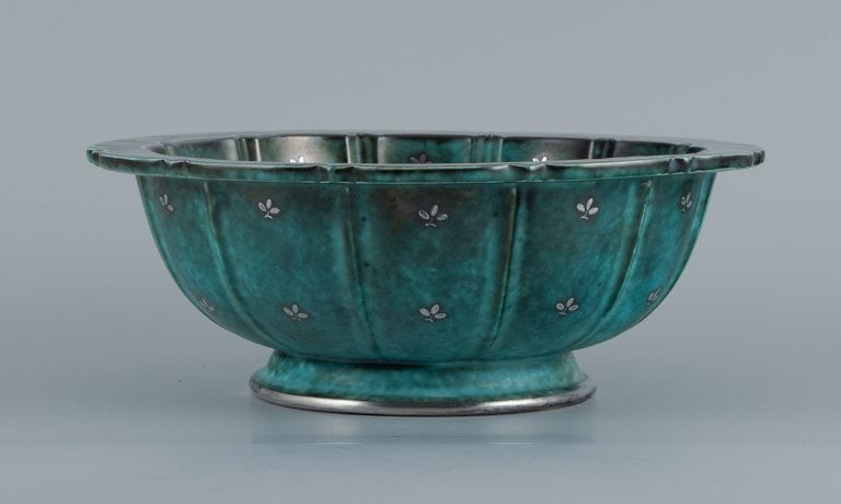 Wilhelm Kåge, Gustavsberg, Art Deco Argenta bowl decorated with silver inlay. - 3
