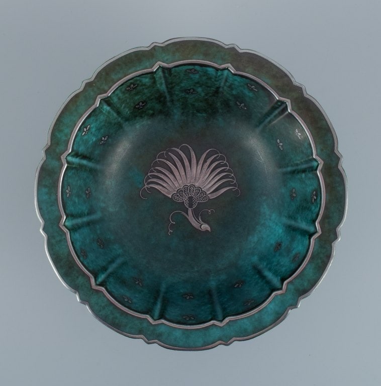 Wilhelm Kåge, Gustavsberg, Art Deco Argenta bowl decorated with silver inlay. - 5