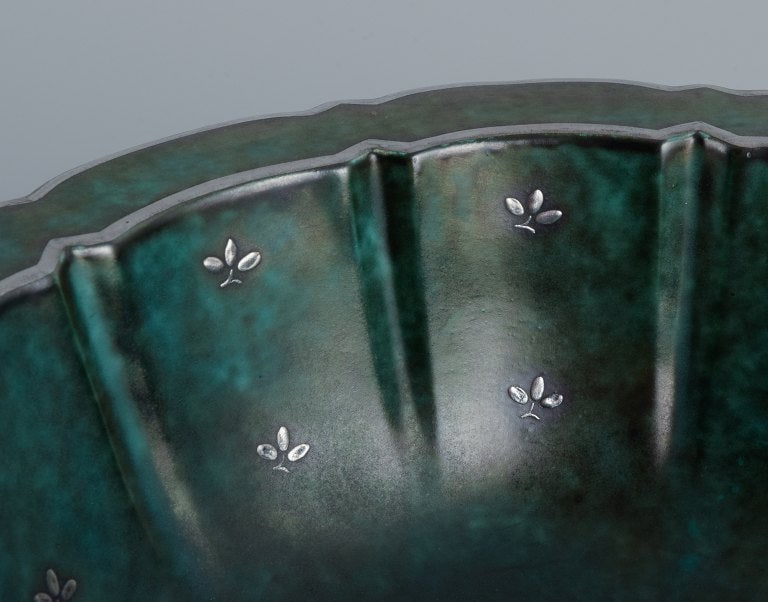 Wilhelm Kåge, Gustavsberg, Art Deco Argenta bowl decorated with silver inlay. - 7