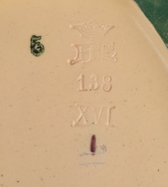 Ipsens, Denmark. Rare dish in hand-painted glazed ceramic with a lizard. - 6