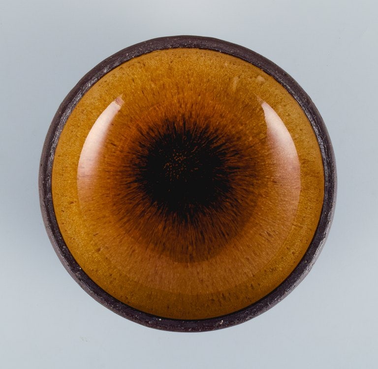 Osa, Denmark. Two small retro unique ceramic bowls with glaze in yellow-brown tones. - 7