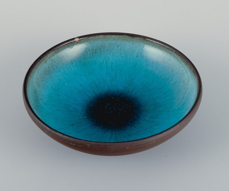 OSA, Denmark. Two small retro unique ceramic bowls with glaze in turquoise tones. - 4