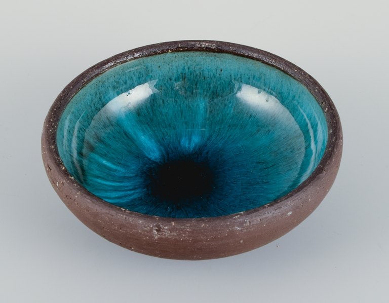 OSA, Denmark. Two small retro unique ceramic bowls with glaze in turquoise tones. - 5