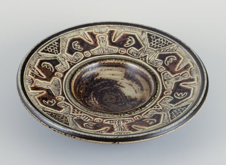 Jørgen Mogensen for Royal Copenhagen, stoneware bowl with bird motifs. - 2