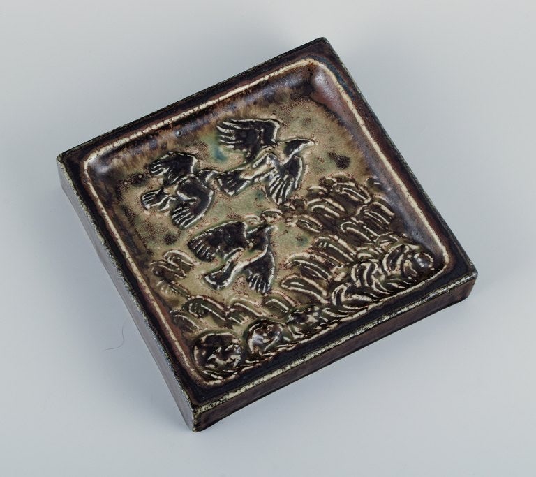 Knud Kyhn for Royal Copehagen. Wall relief in stoneware with a motif of birds in a landscape. - 3