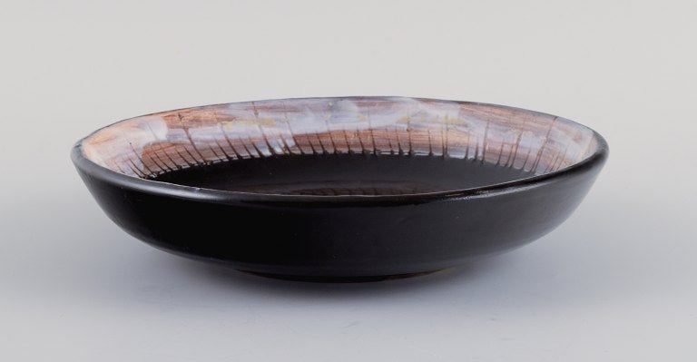 Valluris, France, unique ceramic bowl in black glaze with female motif. - 3