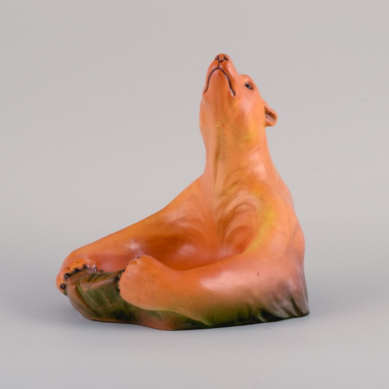 Ipsens, Denmark. Art nouveau bowl in hand-painted ceramic with a polar bear. - 3