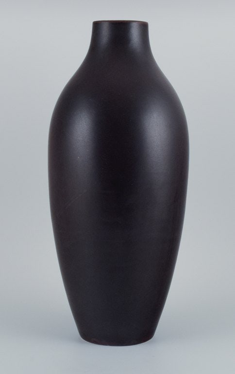 Carl Harry Stålhane for Rörstrand, colossal ceramic floor vase with glaze in brown tones. - 3