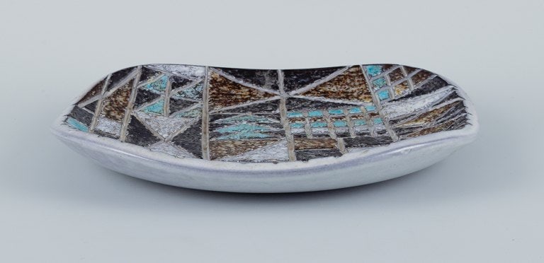 Atterberg for Upsala Ekeby, ceramic dish hand painted with geometric fields. - 4