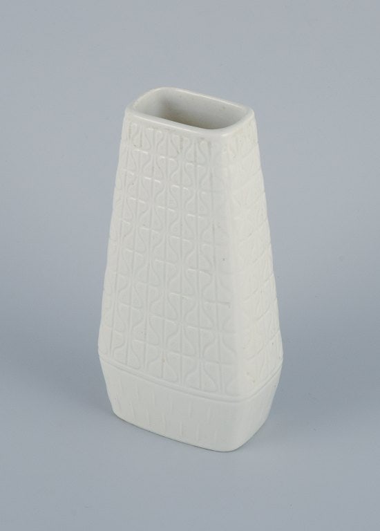 Gunnar Nylund for Rörstrand, a pair of "Domino" ceramic vases in white glaze, retro design with - 5