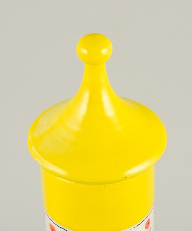 Alvino Bagni, Italy, tall unique vase in yellow hand-decorated ceramic. - 6