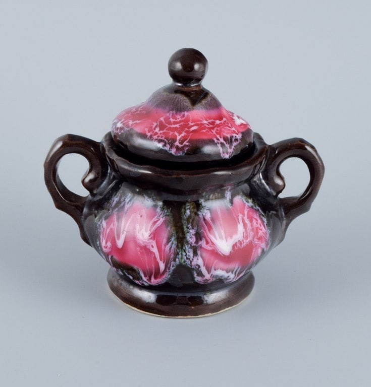 Valluris, France, Lidded bowl, two-armed candlestick and a vase. - 7