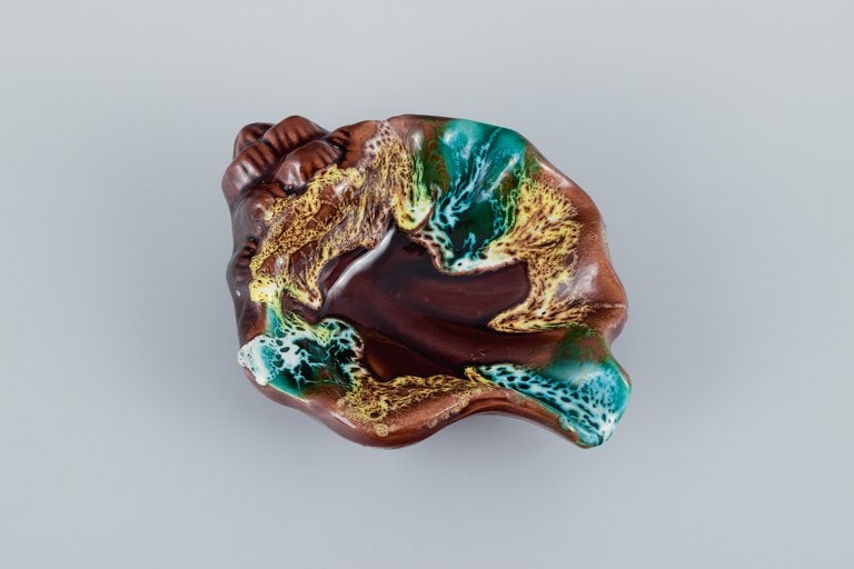 Vallauris, France, two leaf-shaped dishes in brightly colored glazes. - 4