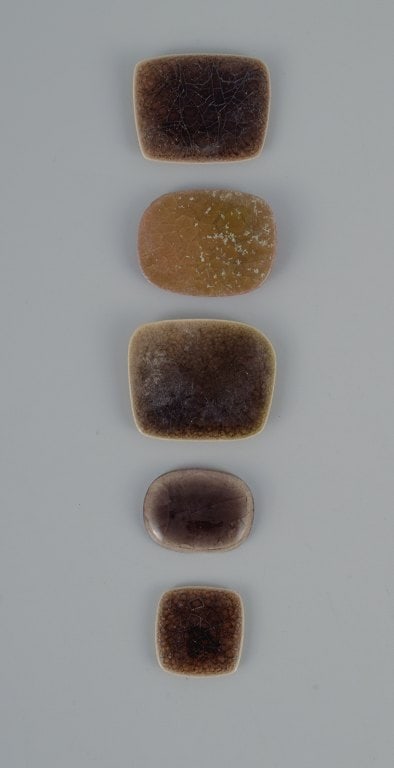 Ole Bjørn Krüger (1922-2007), Danish sculptor and ceramicist. Five unique brooches in - 2