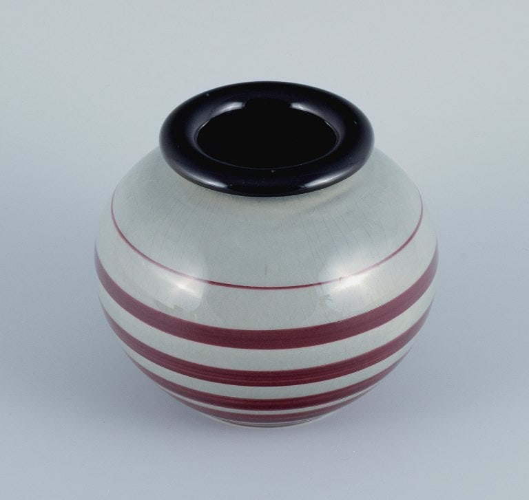 Ilse Claesson for Rörstrand, hand painted art deco vase in earthenware. - 2