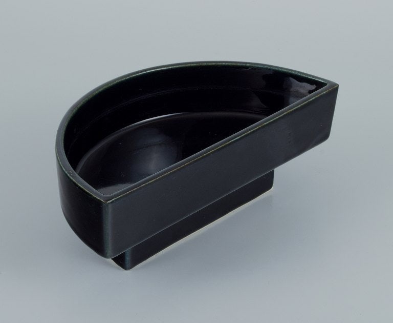 European studio potter. Two-piece unique bowl in black glaze. - 6