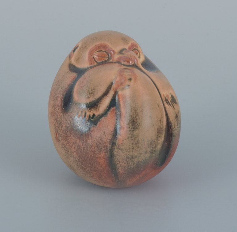 Gösta Grähs for Rörstrand (active 1982-1986), sloth in ceramic. - 2