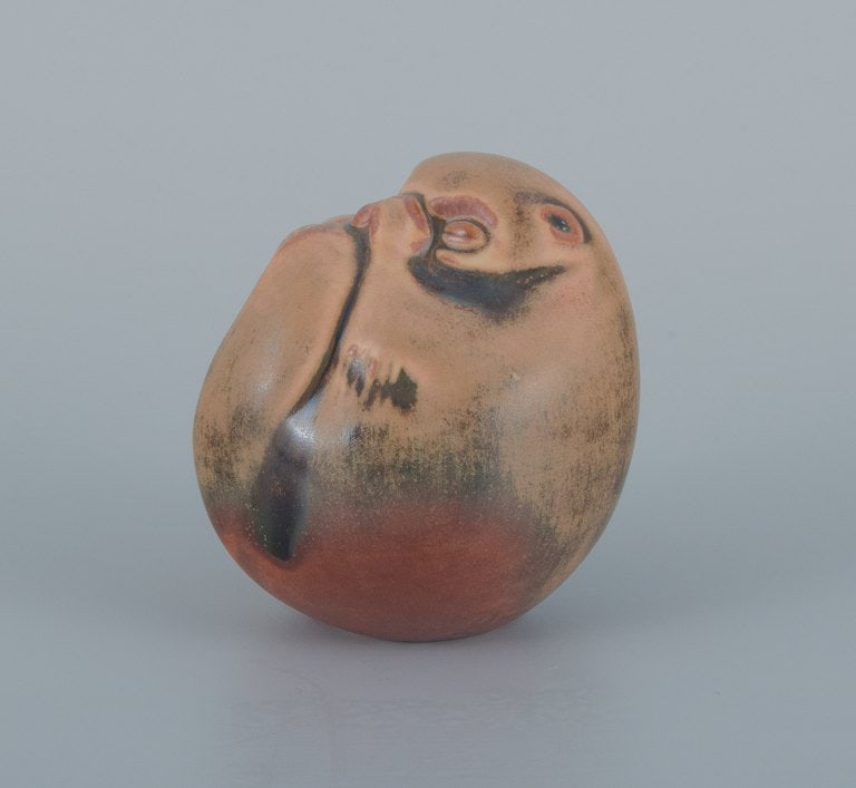 Gösta Grähs for Rörstrand (active 1982-1986), sloth in ceramic. - 4