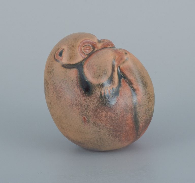Gösta Grähs for Rörstrand (active 1982-1986), sloth in ceramic. - 5