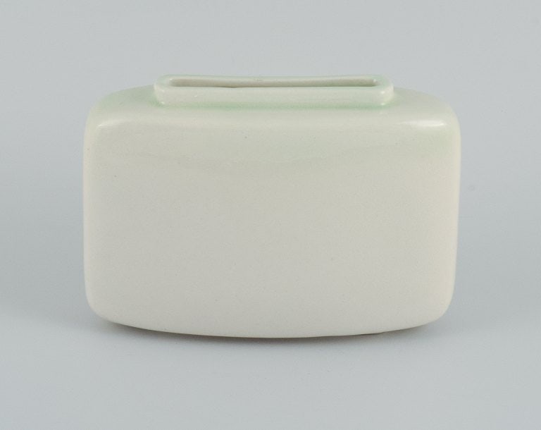 European studio ceramist, stylish ceramic vase in modernist form. - 4