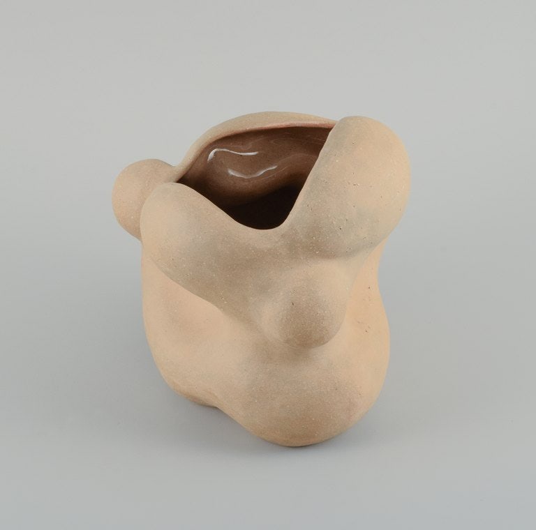Christina Muff, Danish contemporary ceramicist (b. 1971). Unique organically shaped vase in light - 5