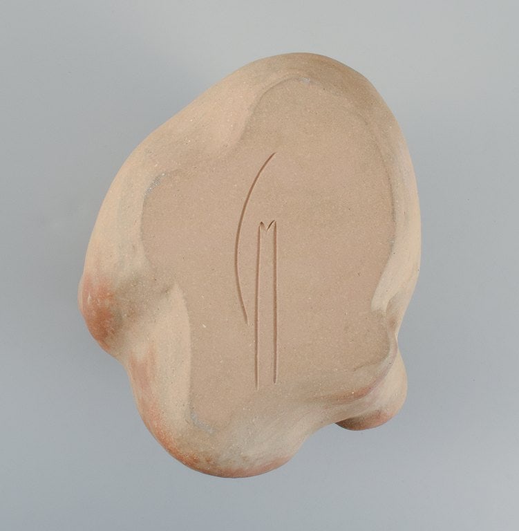 Christina Muff, Danish contemporary ceramicist (b. 1971). Unique organically shaped vase in light - 7