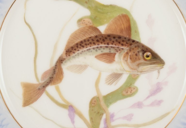 Royal Copenhagen Fauna Danica fish plate. Hand-painted fish motif with gold decoration. - 4