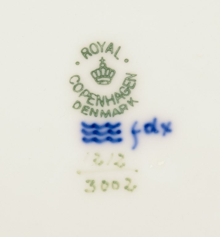 Royal Copenhagen Fauna Danica fish plate. Hand-painted fish motif with gold decoration. - 9