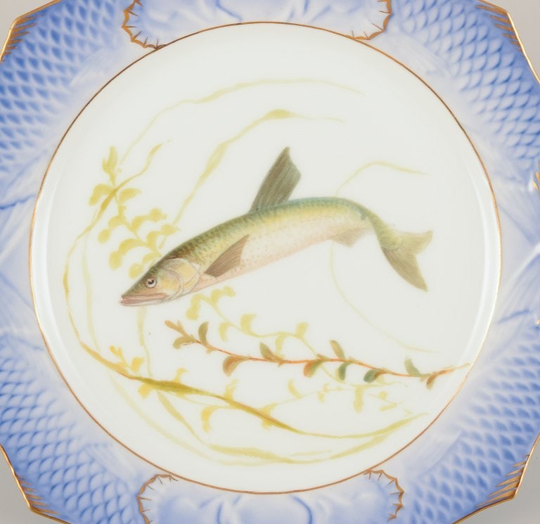 Royal Copenhagen Fauna Danica fish plate. Hand-painted fish motif with gold decoration. - 3