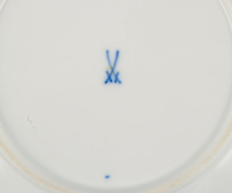 Meissen, Germany. A set of six plates. Orange and gold-decorated rim. - 6