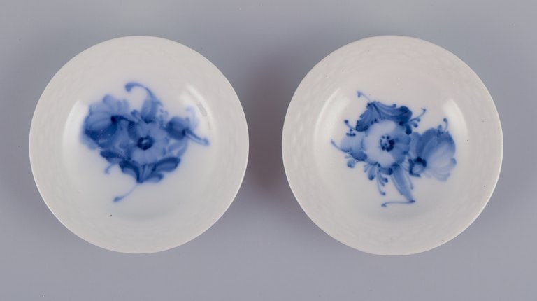 Royal Copenhagen Blue Flower Braided. Six pieces including a candlestick, egg cup, pepper shaker, - 9