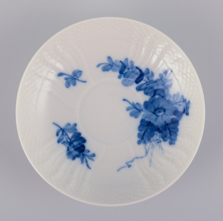 Royal Copenhagen Blue Flower Curved. A set of five coffee cups with saucers. - 7