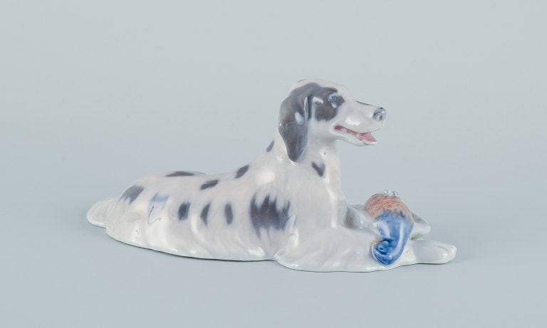 Royal Copenhagen, porcelain figurine of a setter with pheasant. - 2