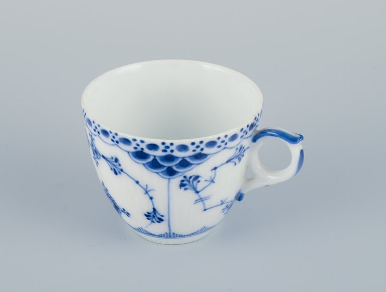Royal Copenhagen Blue Fluted Half Lace. A set of four coffee cups with saucers. - 5