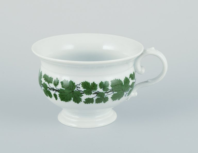 Meissen, Germany, Green Ivy Vine, a set of four large coffee cups and saucers. - 3