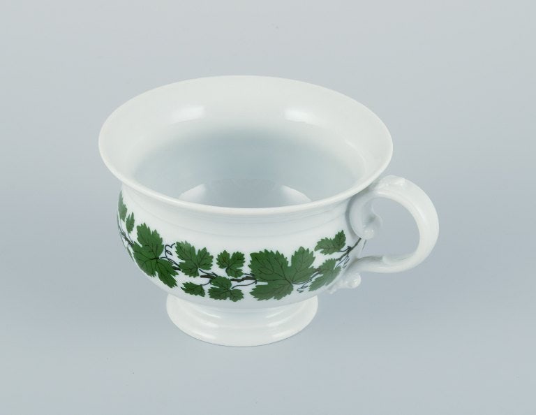 Meissen, Germany, Green Ivy Vine, a set of four large coffee cups and saucers. - 5