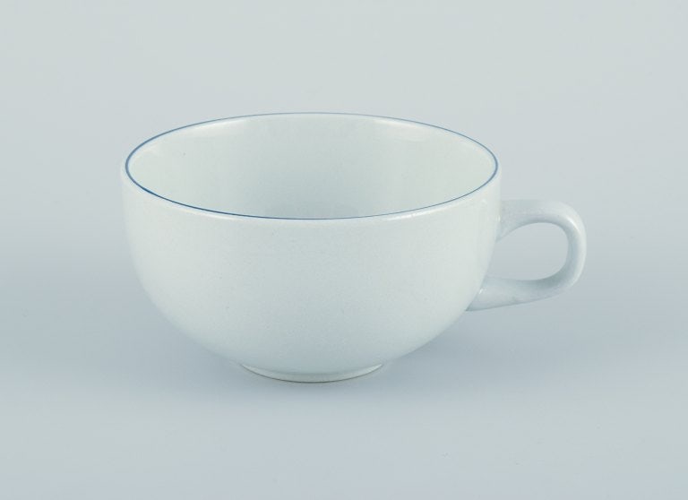 Four Aluminia/Royal Copenhagen blue line coffee cups and saucers. Designed by Grethe Meyer. - 4