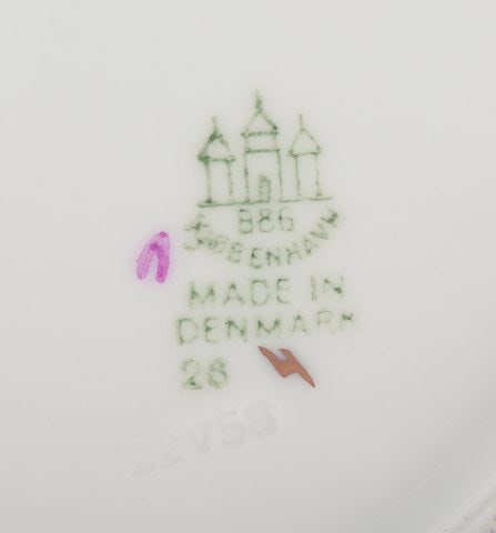 Bing & Grøndahl, Denmark. A set of five luncheon plates with flower decorations in purple and - 7