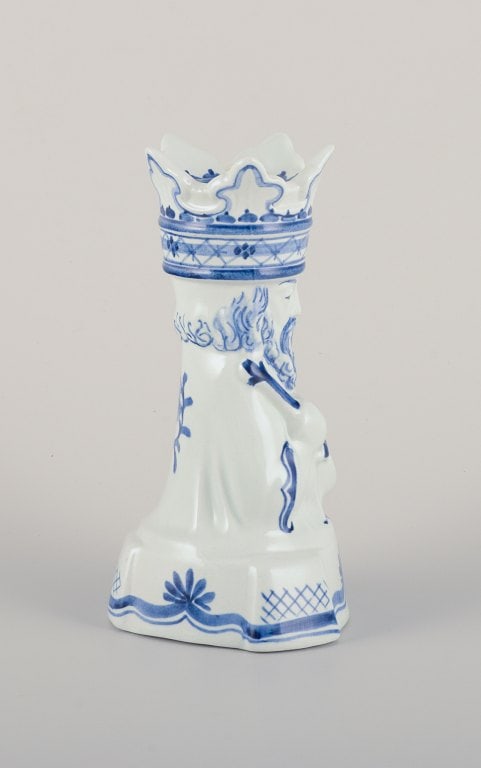 Aluminia, Denmark. "Hellig Tre Konger" (Three Wise Men) faience candlestick holder. - 5