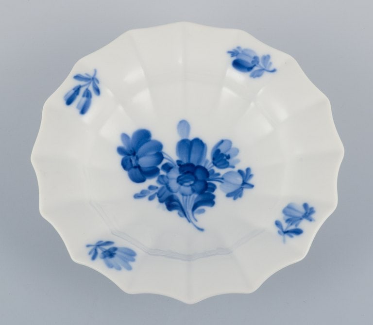 Royal Copenhagen Blue Flower Angular and Braided, a set of two small bowls. - 3