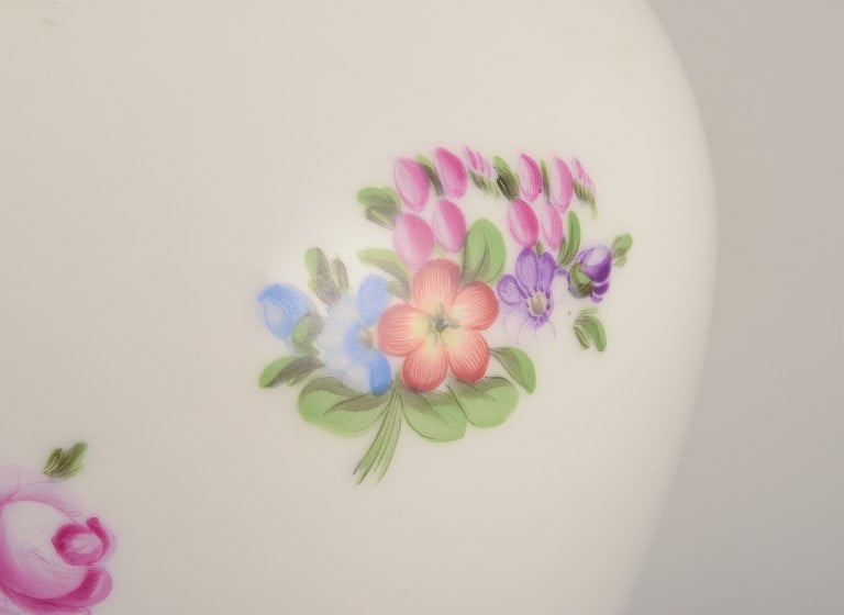 Herend, Hungary. Large porcelain vase hand-painted with polychrome flower motifs and gold edge. - 7