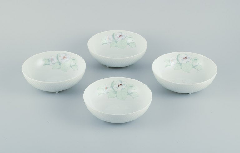 Tapio Wirkkala for Rosenthal Studio-linie, "Century Blütentraum". A set of four porcelain bowls (1 of 9)