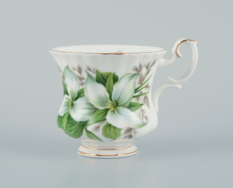 Royal Albert, England. A set of six "Trillium" coffee cups with saucers and cake plates. Decorated - 6