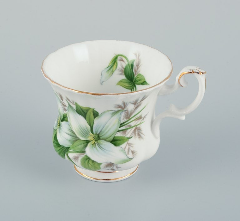 Royal Albert, England. A set of four "Trillium" coffee cups with saucers and cake plates. Decorated - 7